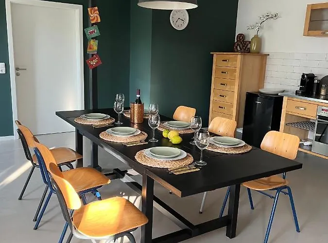 Ruhige Wohnung Mit 2 Schlafzimmern Auf 80Qm