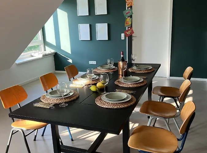 Ruhige Wohnung Mit 2 Schlafzimmern Auf 80Qm